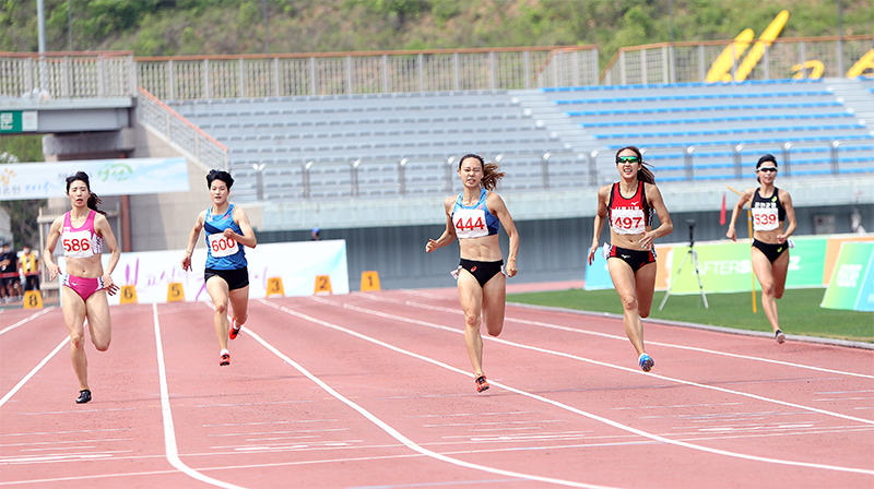 ÀÚ 200m ¿ì½Â ±è¹ÎÁö(¹è¹ø 444, »çÁø Áß¾Ó)